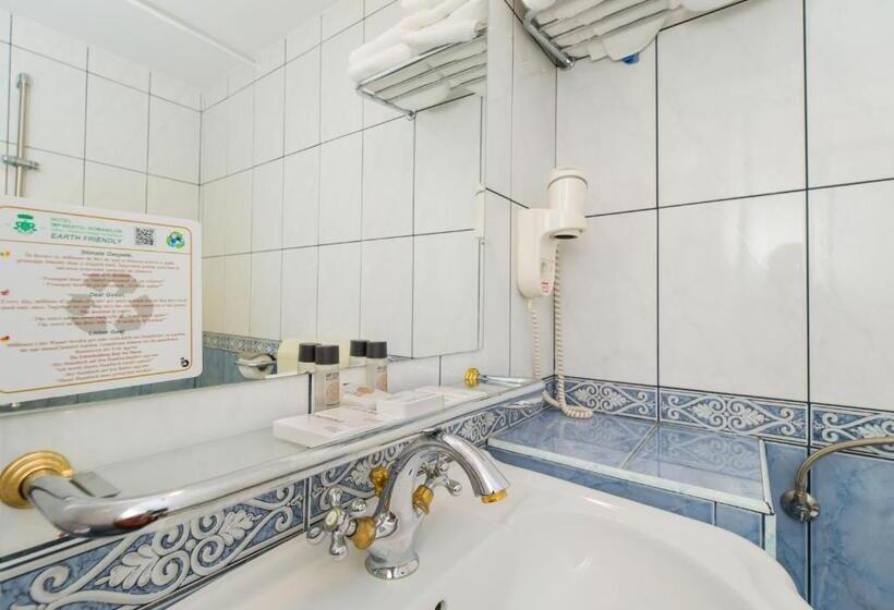 标准间, Imparatul Romanilor