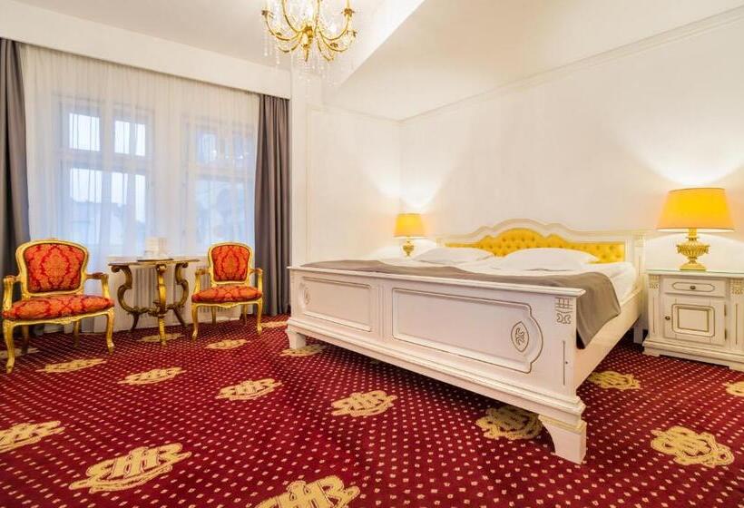 家庭套房, Imparatul Romanilor