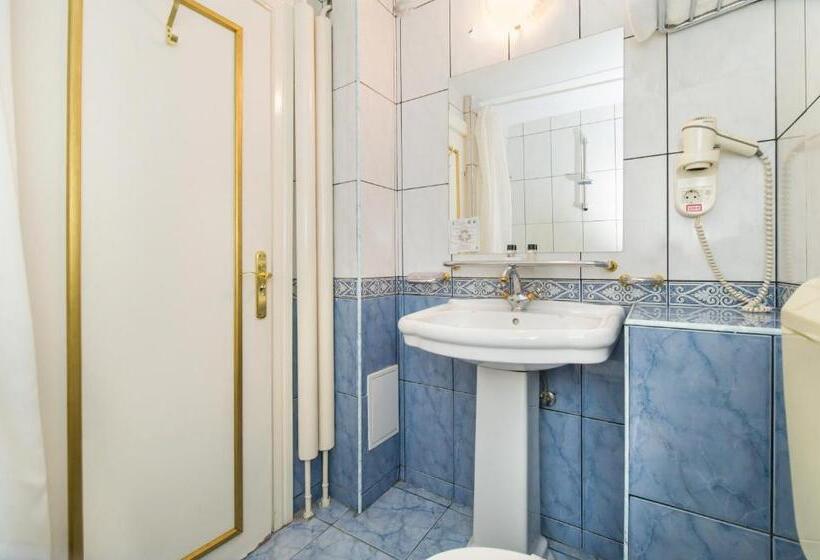 标准间, Imparatul Romanilor