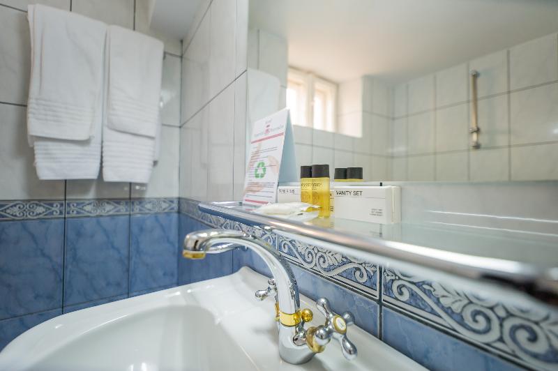 标准间, Imparatul Romanilor