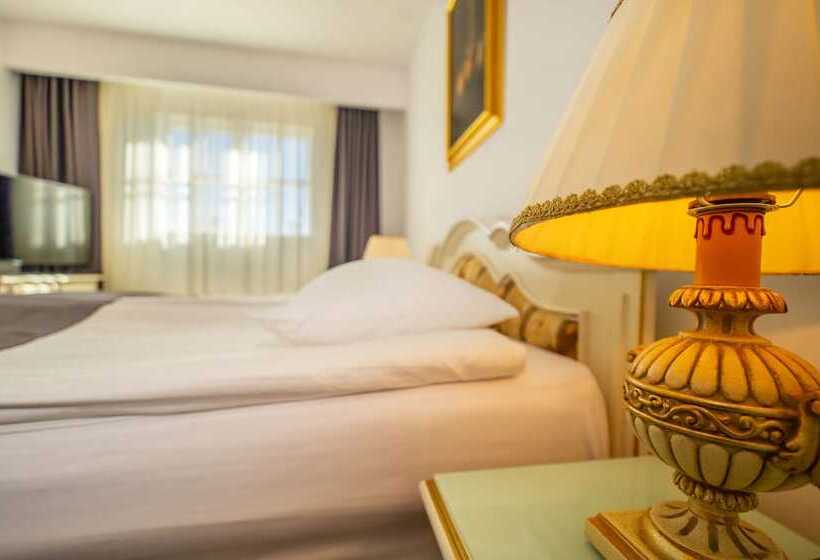 标准间, Imparatul Romanilor