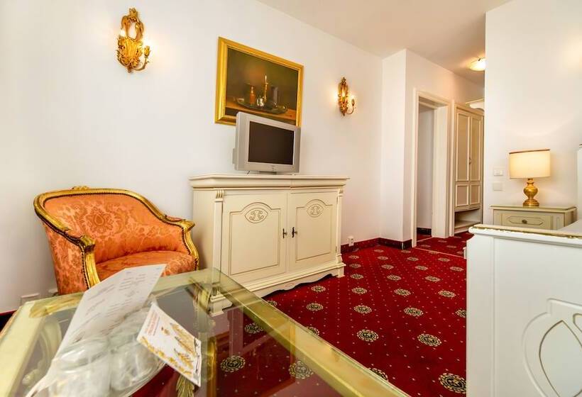 小型套房, Imparatul Romanilor