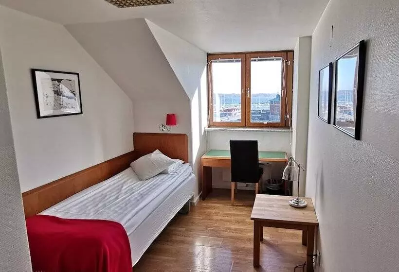 Standard Yhden Hengen Huone, Lysekil