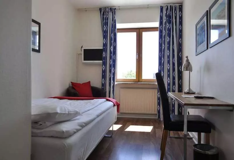 Standard Yhden Hengen Huone, Lysekil
