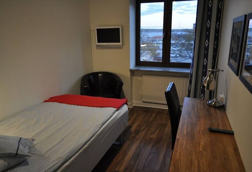 اتاق استاندارد یک نفره, Lysekil