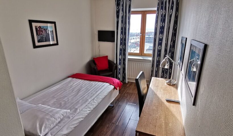 اتاق استاندارد یک نفره, Lysekil