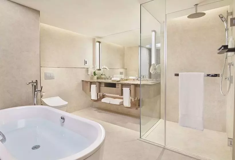 سوییت با چشمانداز دریا, Mandarin Oriental Singapore