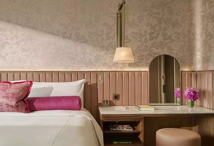 سوئیت با بالکن, Mandarin Oriental Singapore