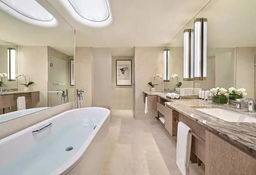 سوئیت پریمیوم 2 خوابه, Mandarin Oriental Singapore