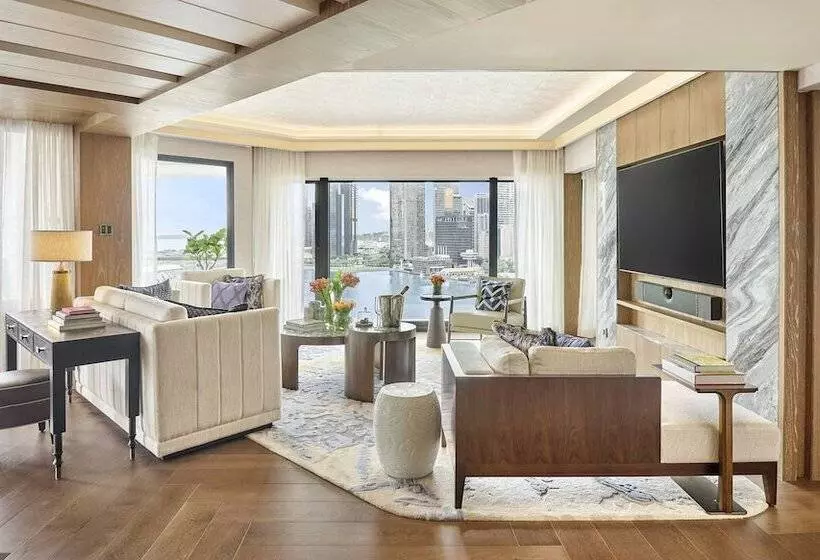 سوئیت ریاست جمهوری سه خوابه, Mandarin Oriental Singapore