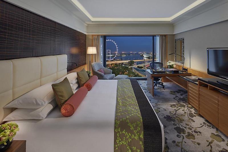 اتاق استاندارد با چشمانداز دریا, Mandarin Oriental Singapore