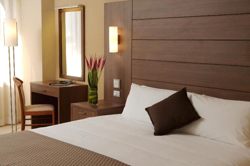 اتاق استاندارد با چشمانداز دریا, Mandarin Oriental Singapore