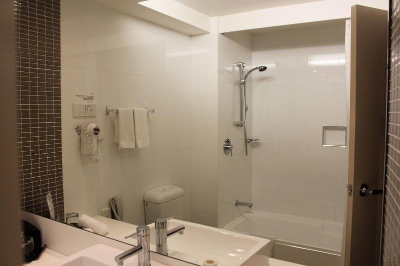 اتاق استاندارد با چشمانداز دریا, Mandarin Oriental Singapore