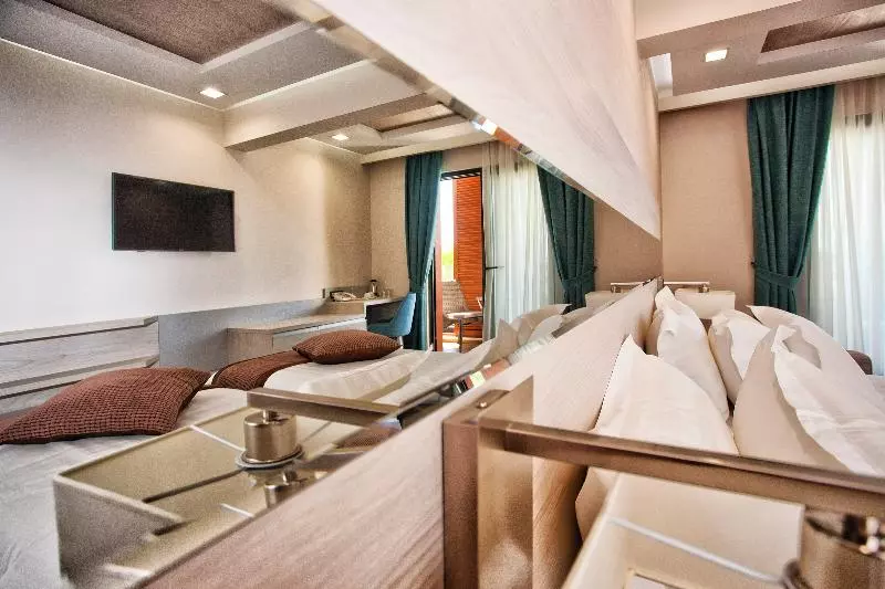 Club Room King Bed, Mandarin Oriental Singapore