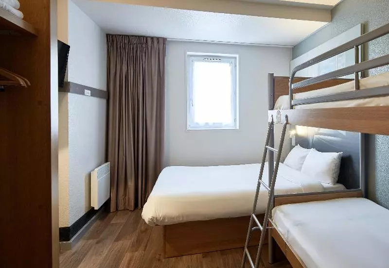 Suite, Peninsula Excelsior Singapore, A Wyndham