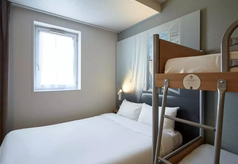 Suite, Peninsula Excelsior Singapore, A Wyndham