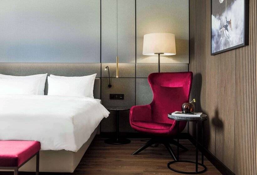 غرفة بريميوم مطلّة علي البحيرة, Radisson Blu Royal Viking Hotel, Stockholm