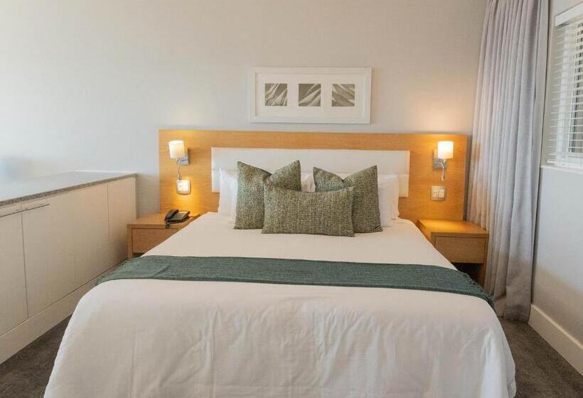 Mini suite with sea view, Peninsula All Suite Hotel By Dream Resorts