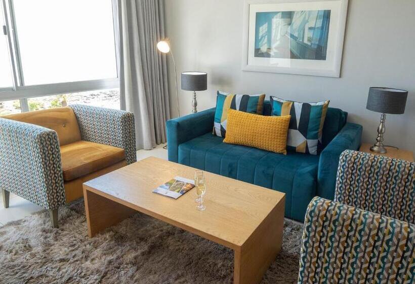 Mini suite with sea view, Peninsula All Suite Hotel By Dream Resorts