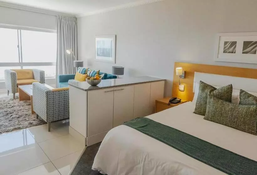 Mini suite with sea view, Peninsula All Suite Hotel By Dream Resorts