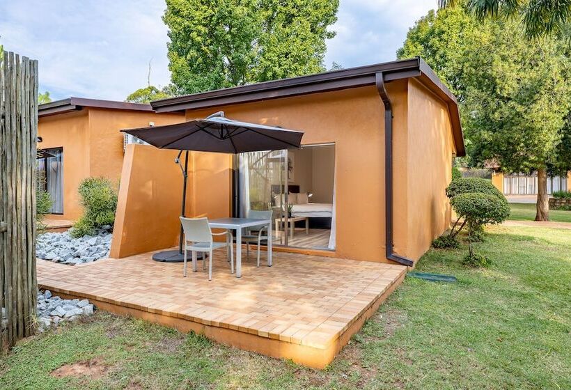 Люкс, African Sky Hotels Pine Lake Inn