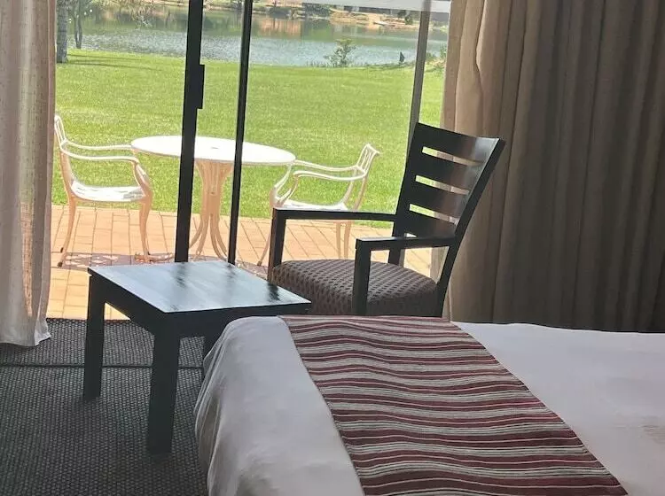 Standard-huone King-vuode, African Sky Hotels   Pine Lake Inn