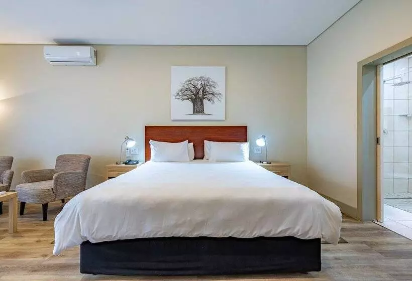 Sviitti, African Sky Hotels   Pine Lake Inn