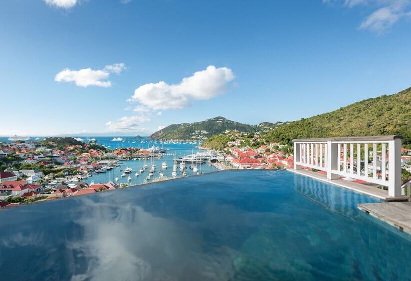 سوییت با چشم‌انداز دریا, Barriere Le Carl Gustaf St Barth