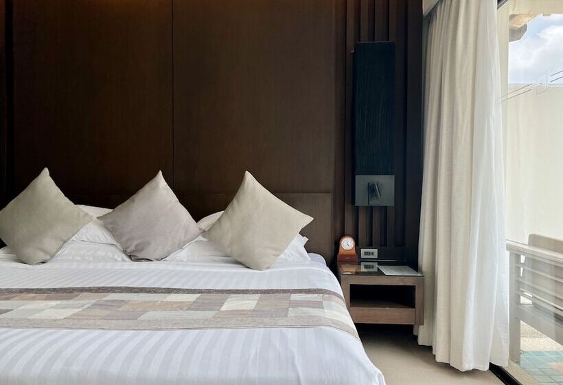 اتاق سوپریور با چشم‌انداز دریا, Cape Panwa Hotel Phuket