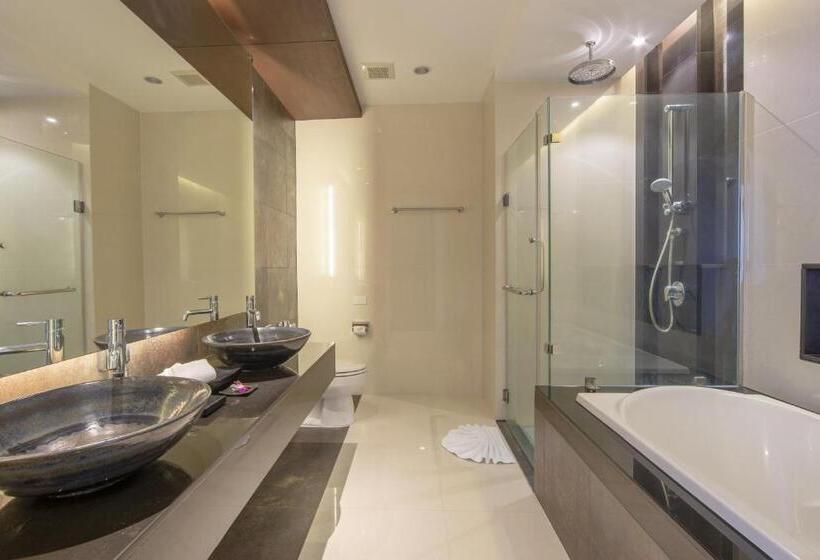 سوییت جونیور با چشم‌انداز دریا, Cape Panwa Hotel Phuket