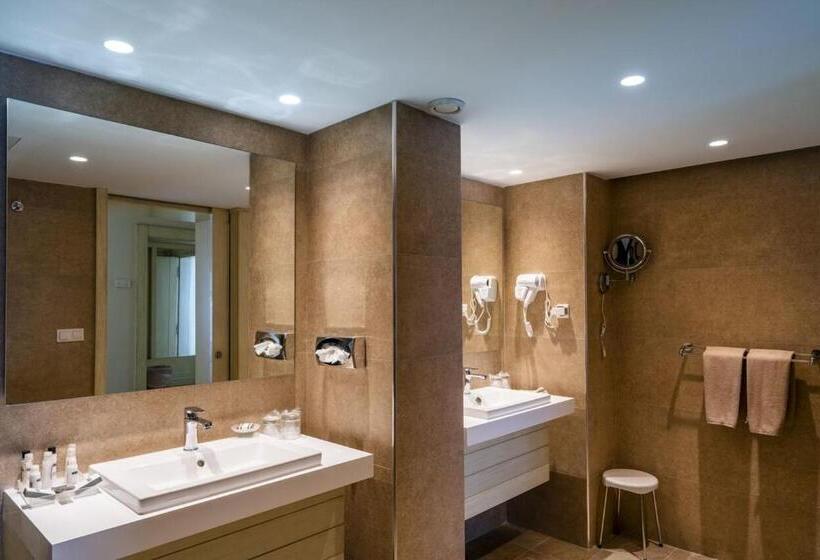 سوییت جونیور, Occidental Sfax Centre