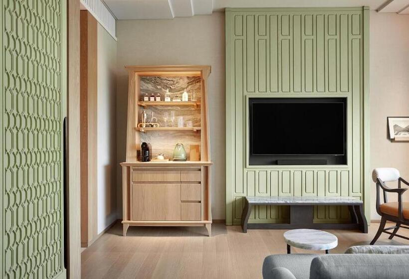 اتاق لوکس با تخت بزرگ, Dusit Thani Bangkok