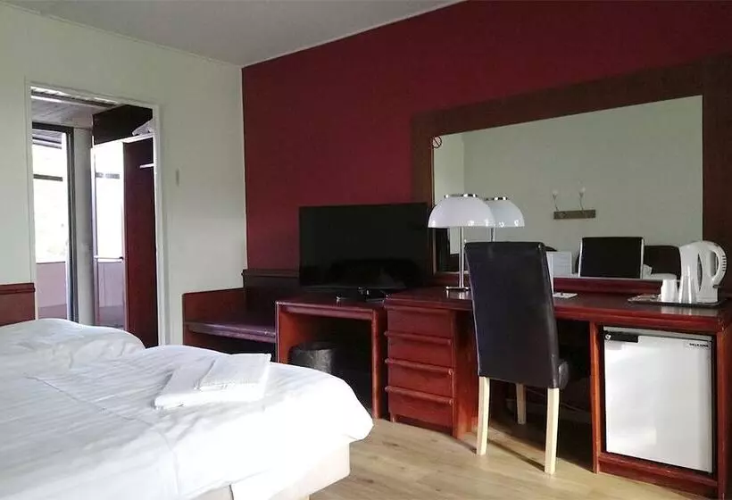 اتاق استاندارد یک نفره, Finlandia Hotel Isovalkeinen