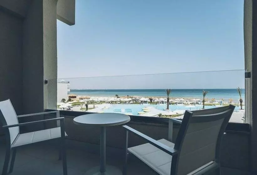 اتاق استاندارد با چشمانداز دریا, Iberostar Selection Kuriat Palace