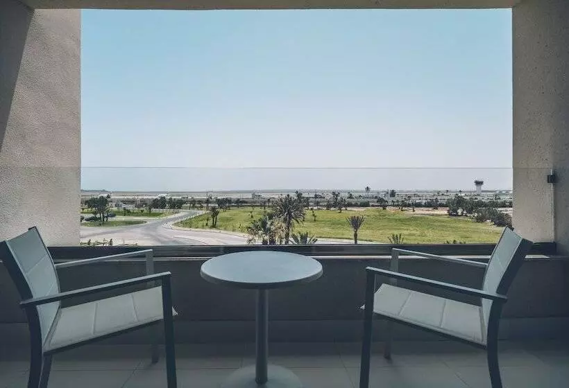 سوئیت جونیور با چشم‌انداز باغ, Iberostar Selection Kuriat Palace