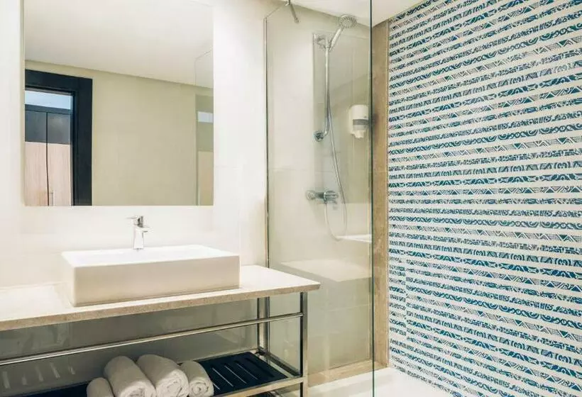 سوییت جونیور با چشم‌انداز دریا, Iberostar Selection Kuriat Palace