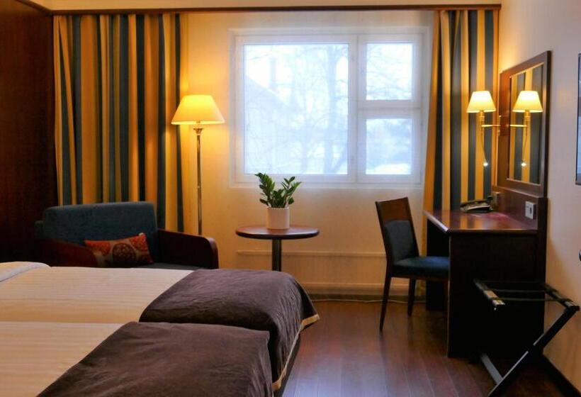 スタンダードルーム, Kalliohovi