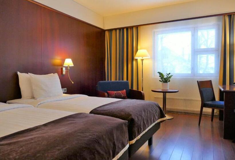 スタンダードルーム, Kalliohovi