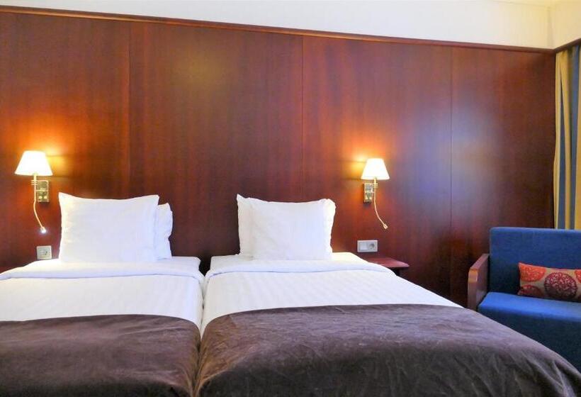 スタンダードルーム, Kalliohovi