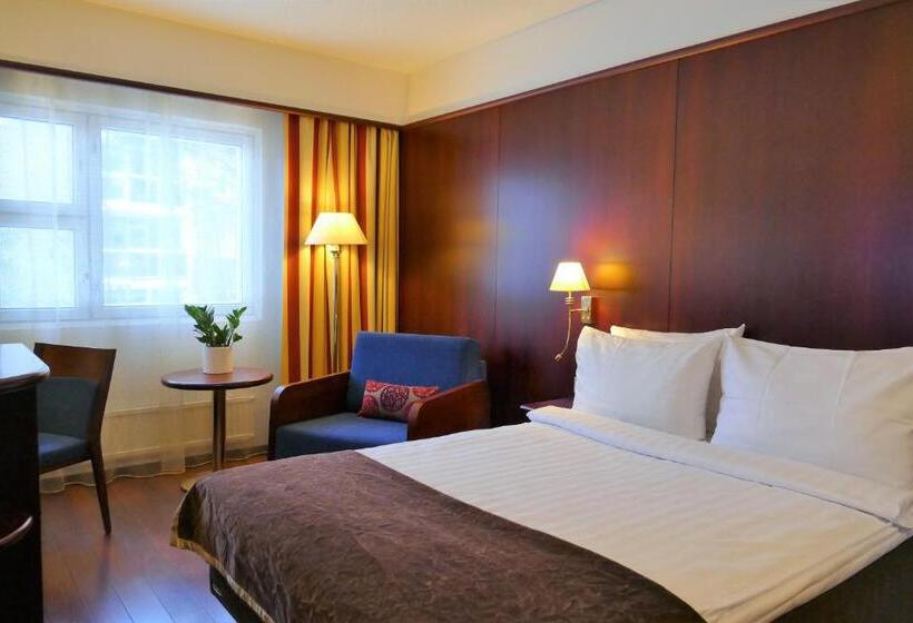 スーペリアールーム, Kalliohovi