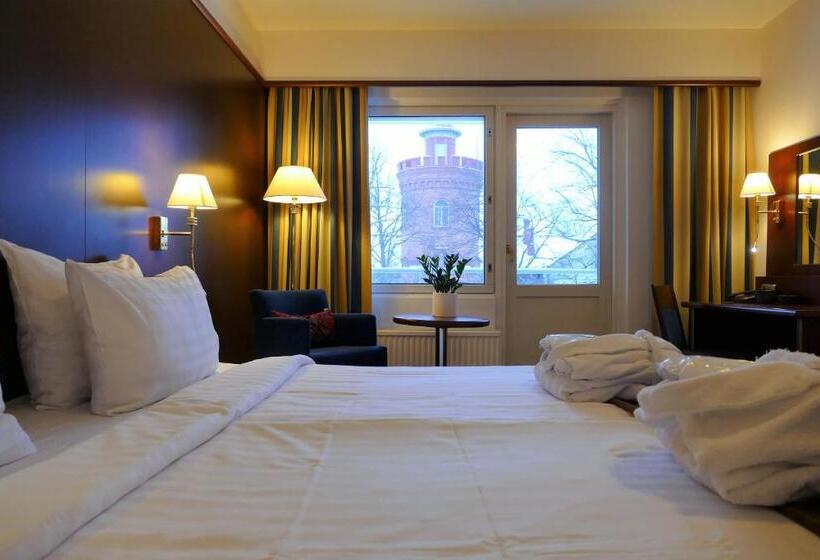 スーペリアールーム, Kalliohovi