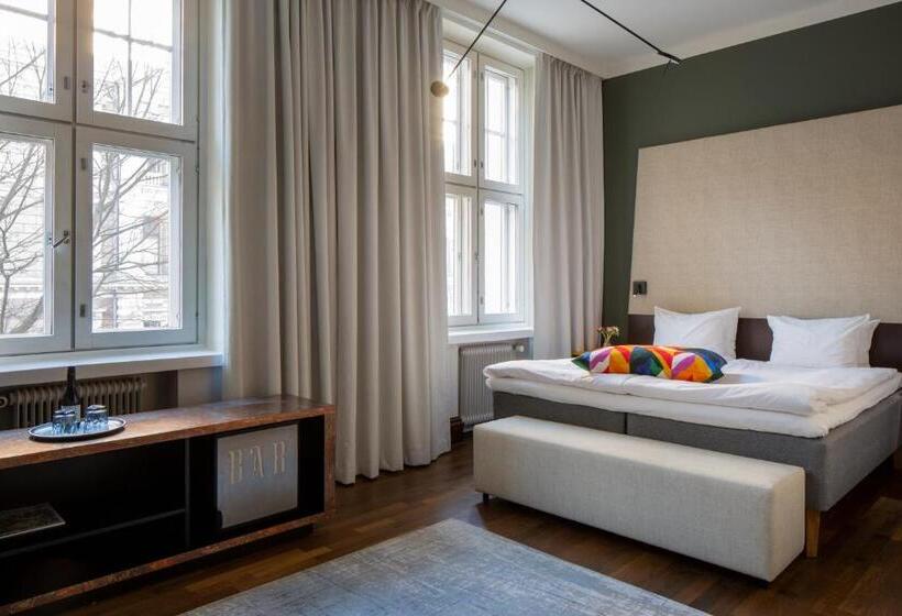 スーペリアールーム, Klaus K