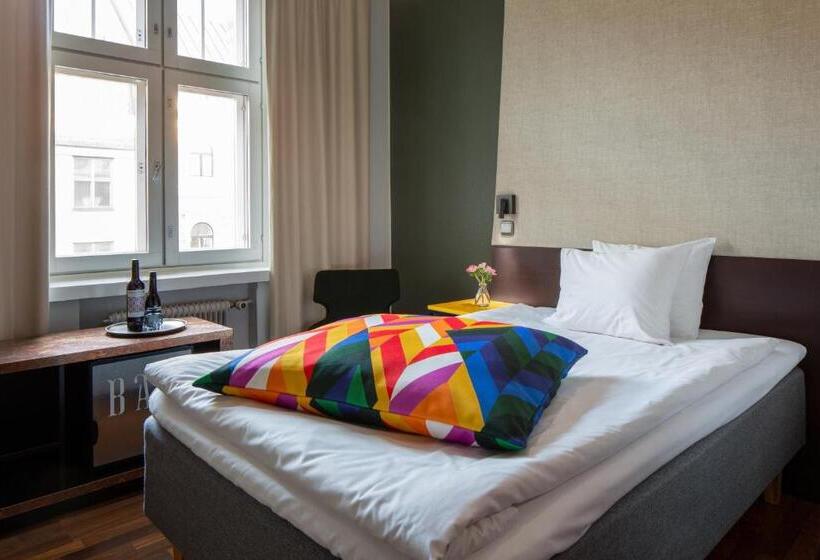 ベーシックルーム, Klaus K