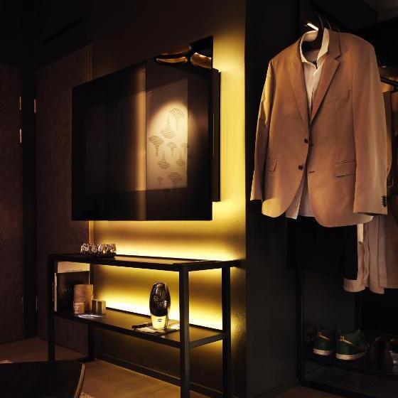 スタンダードスタジオ, Klaus K