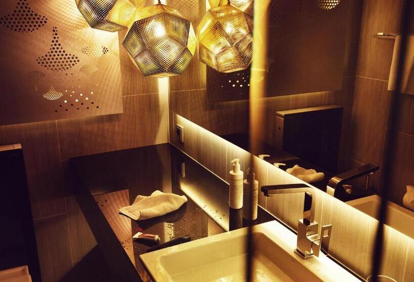 スタンダードスタジオ, Klaus K