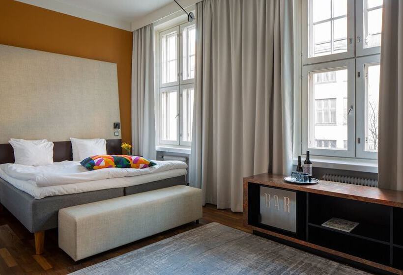 スーペリアールーム, Klaus K