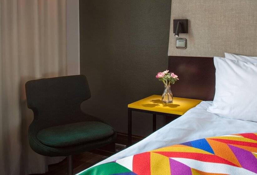 ベーシックルーム, Klaus K