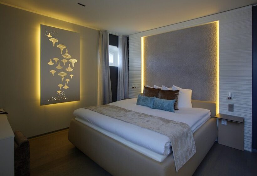 スタンダードスタジオ, Klaus K