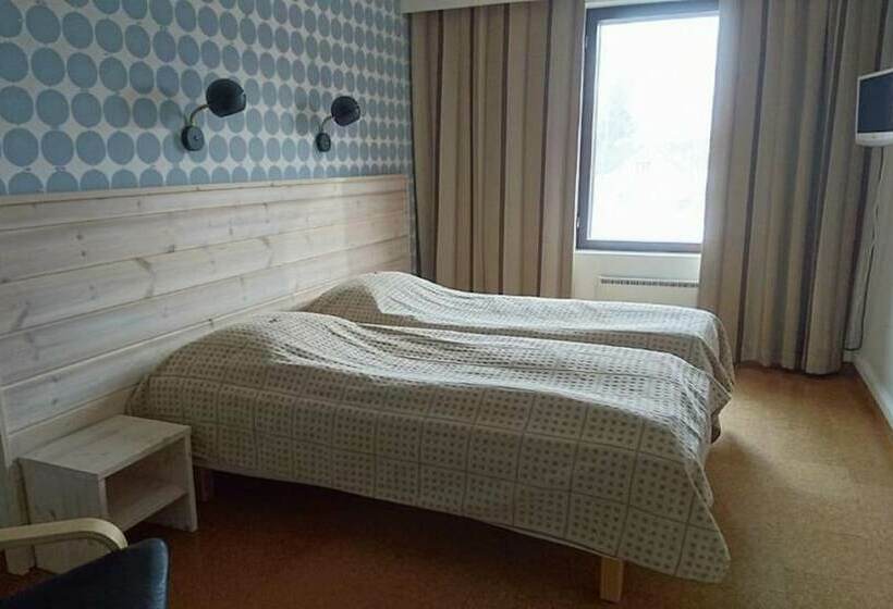 스탠다드 룸, Li Pellonhovi