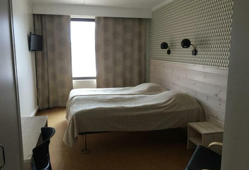 스탠다드 룸, Li Pellonhovi